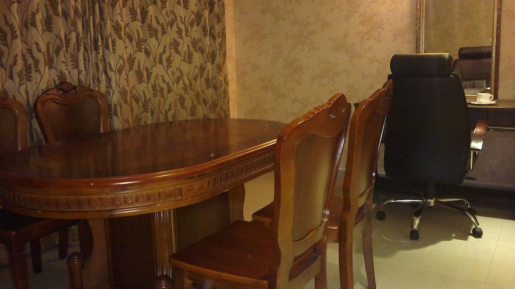 Hotel Sea Palace Kollam Kültér fotó