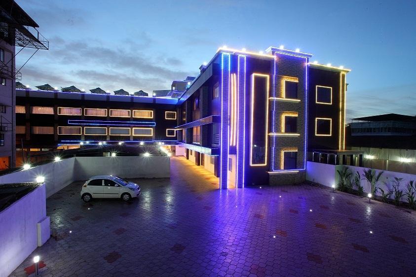 Hotel Sea Palace Kollam Kültér fotó